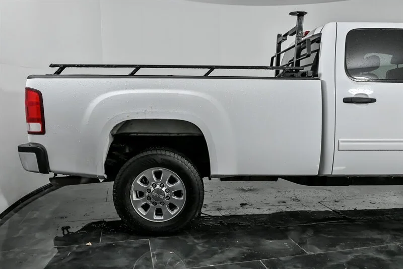 Used 2013 Summit White GMC SLE image 10