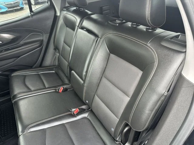 Used 2021 Black GMC SLT image 25
