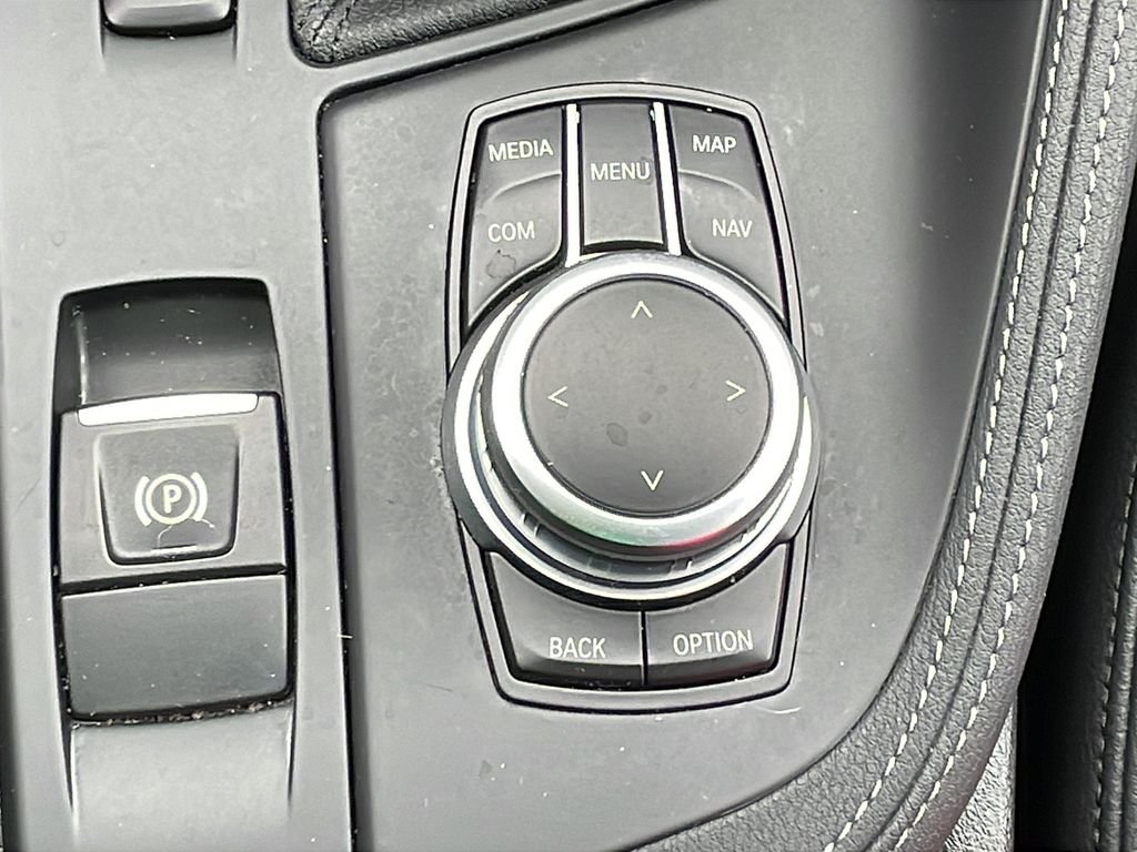 Used 2022 Black BMW xDrive28i image 22