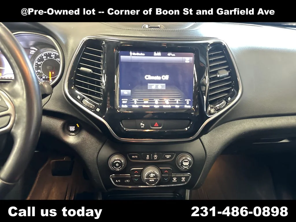 Used 2019 Green Jeep Limited image 19