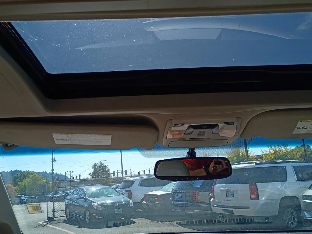 Used 2014 Predawn Gray Mica Toyota XLE image 19