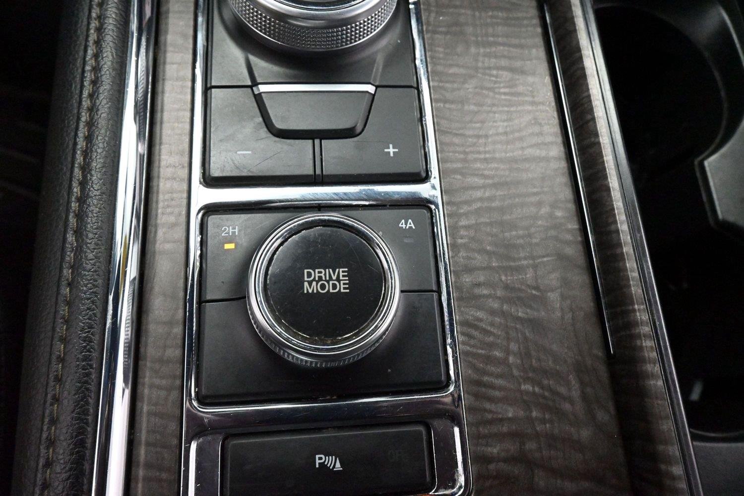 Used 2018 Shadow Black Ford Limited image 31