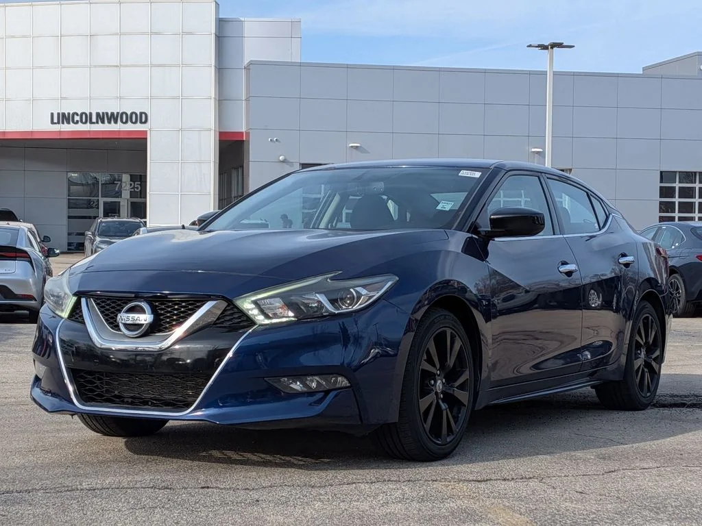 Used 2017 Blue Nissan 3.5 S image 3