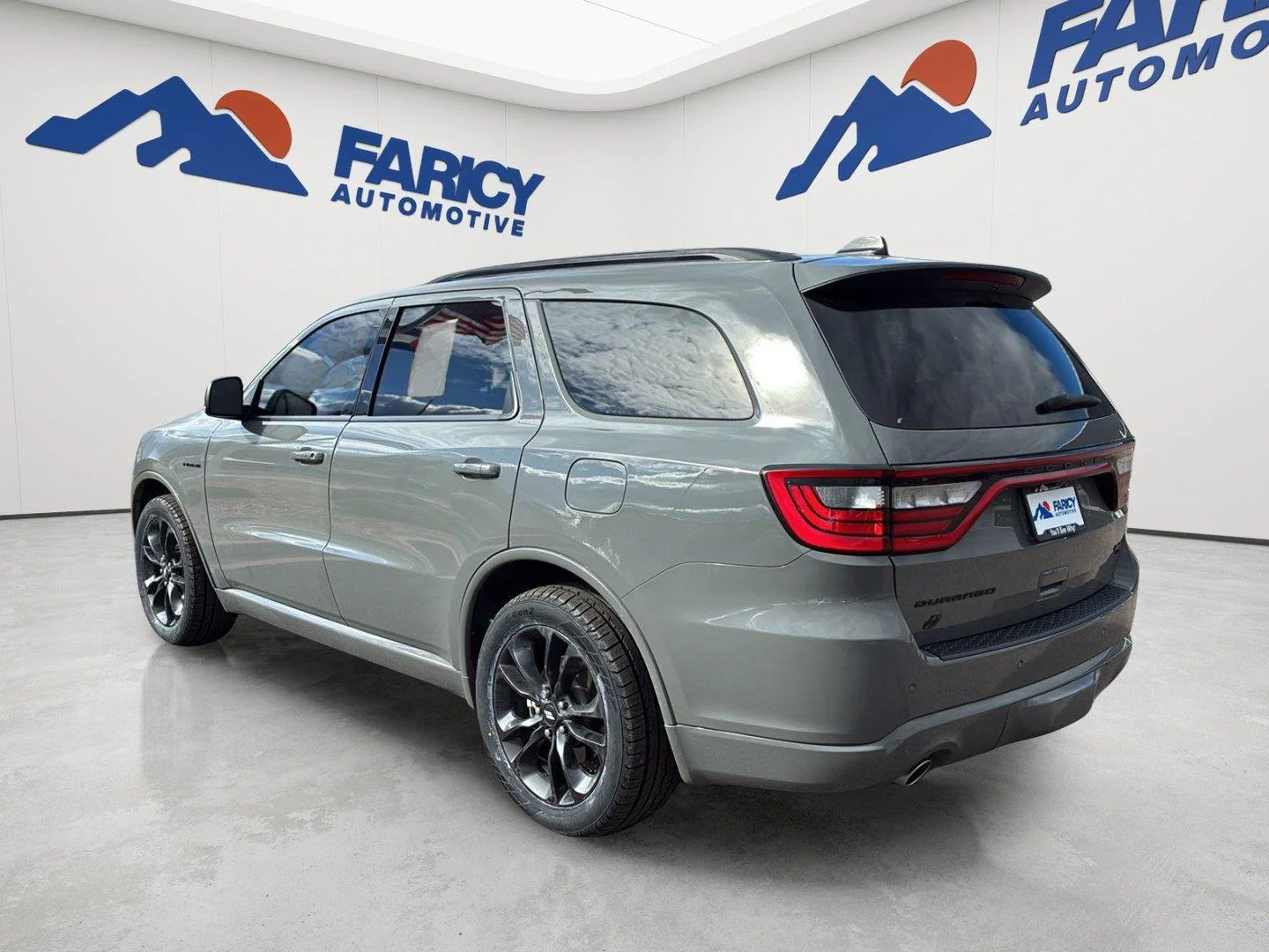 Used 2025 Destroyer Gray Clearcoat Dodge R/T Premium image 7