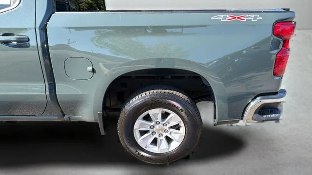 Used 2025 Gray Chevrolet LT image 36