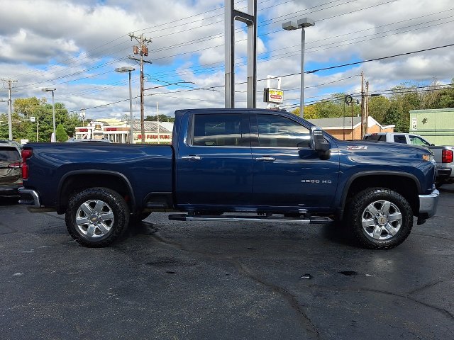 Used 2021 Blue Chevrolet LTZ image 8