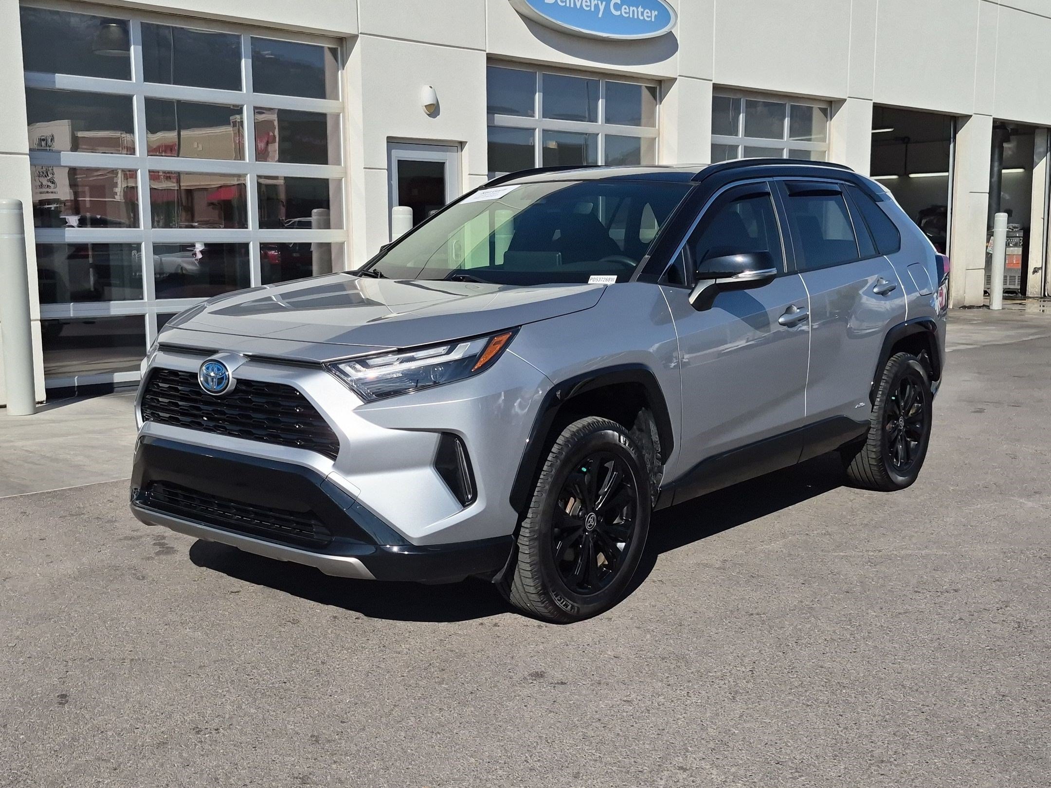 2023 Toyota RAV4 XSE - Photo 9
