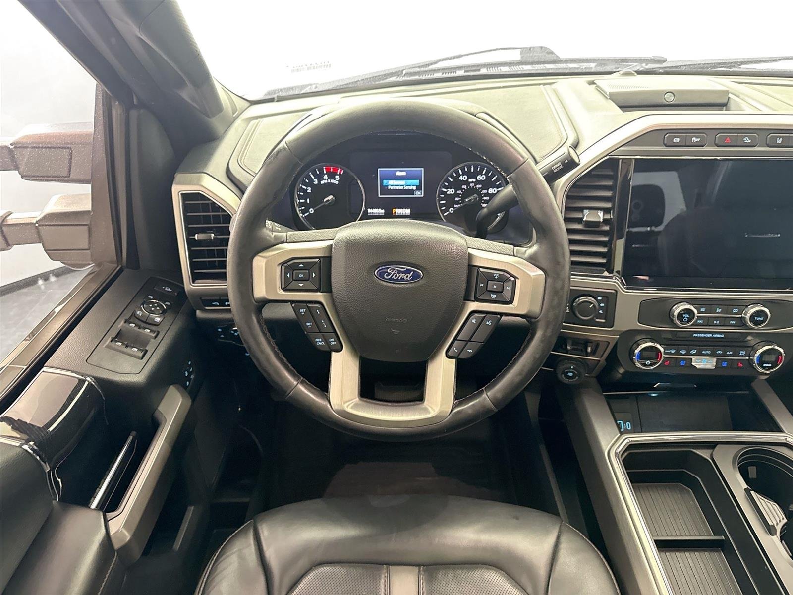 Used 2022 Star White Metallic Tri-Coat Ford Platinum image 33