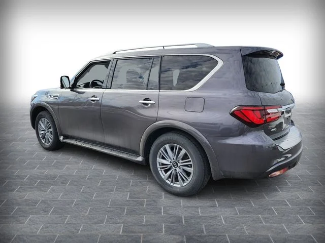 Used 2024 Gray INFINITI LUXE image 5