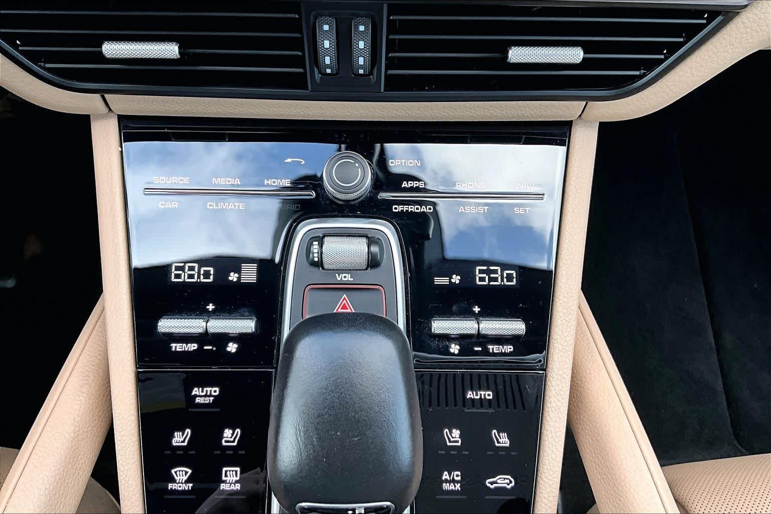 Used 2022 Carrara White Metallic Porsche E-Hybrid image 75