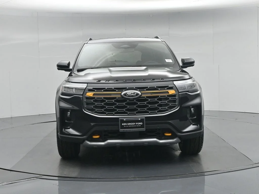 New 2026 Agate Black Metallic Ford Tremor image 25