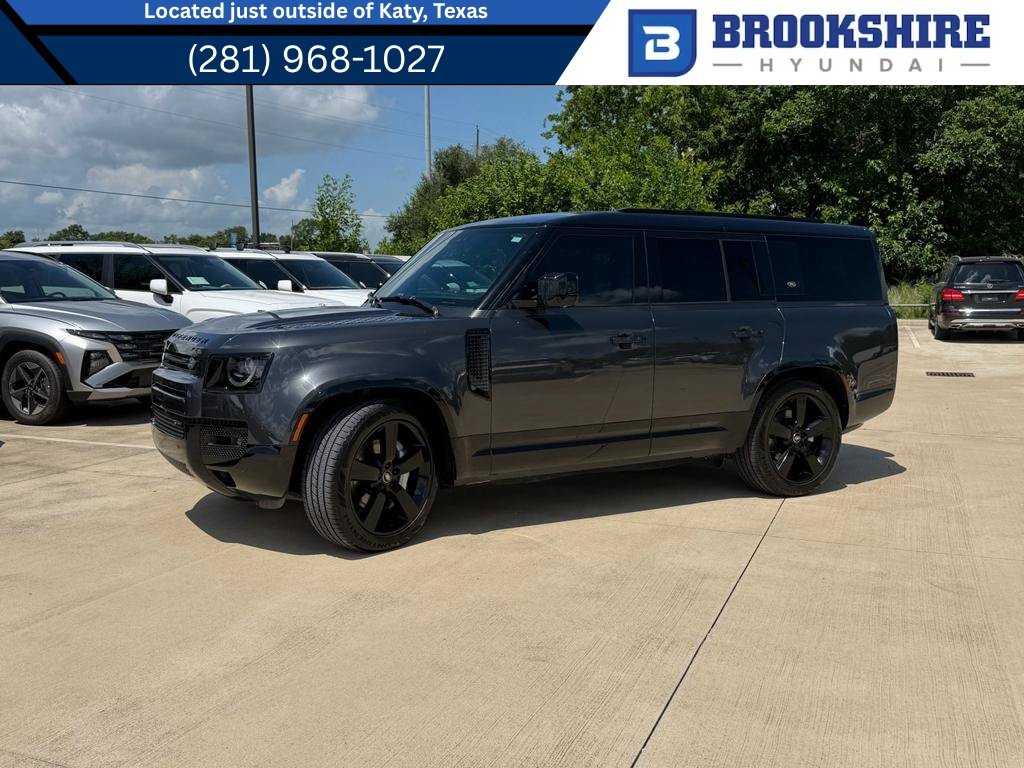 Used 2023  Land Rover X-Dynamic SE image 1