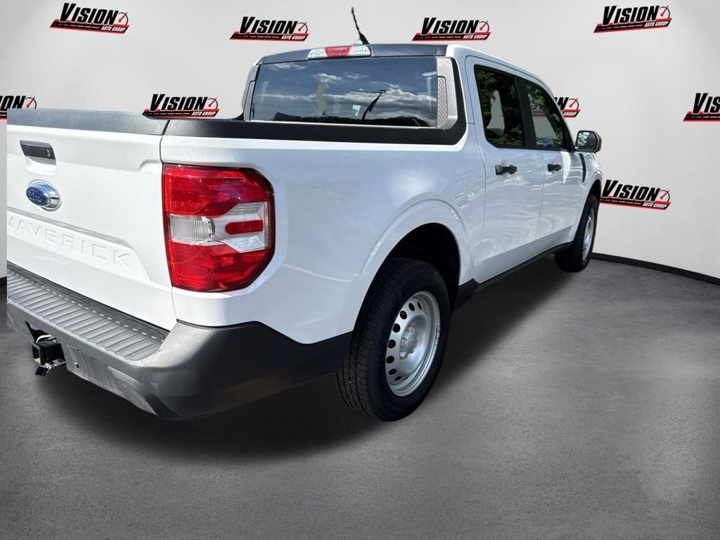 Used 2024 White Ford XL image 5