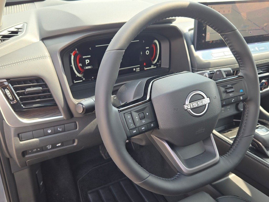 New 2026 Boulder Gray Pearl / Super Black Two-tone Nissan Platinum image 27