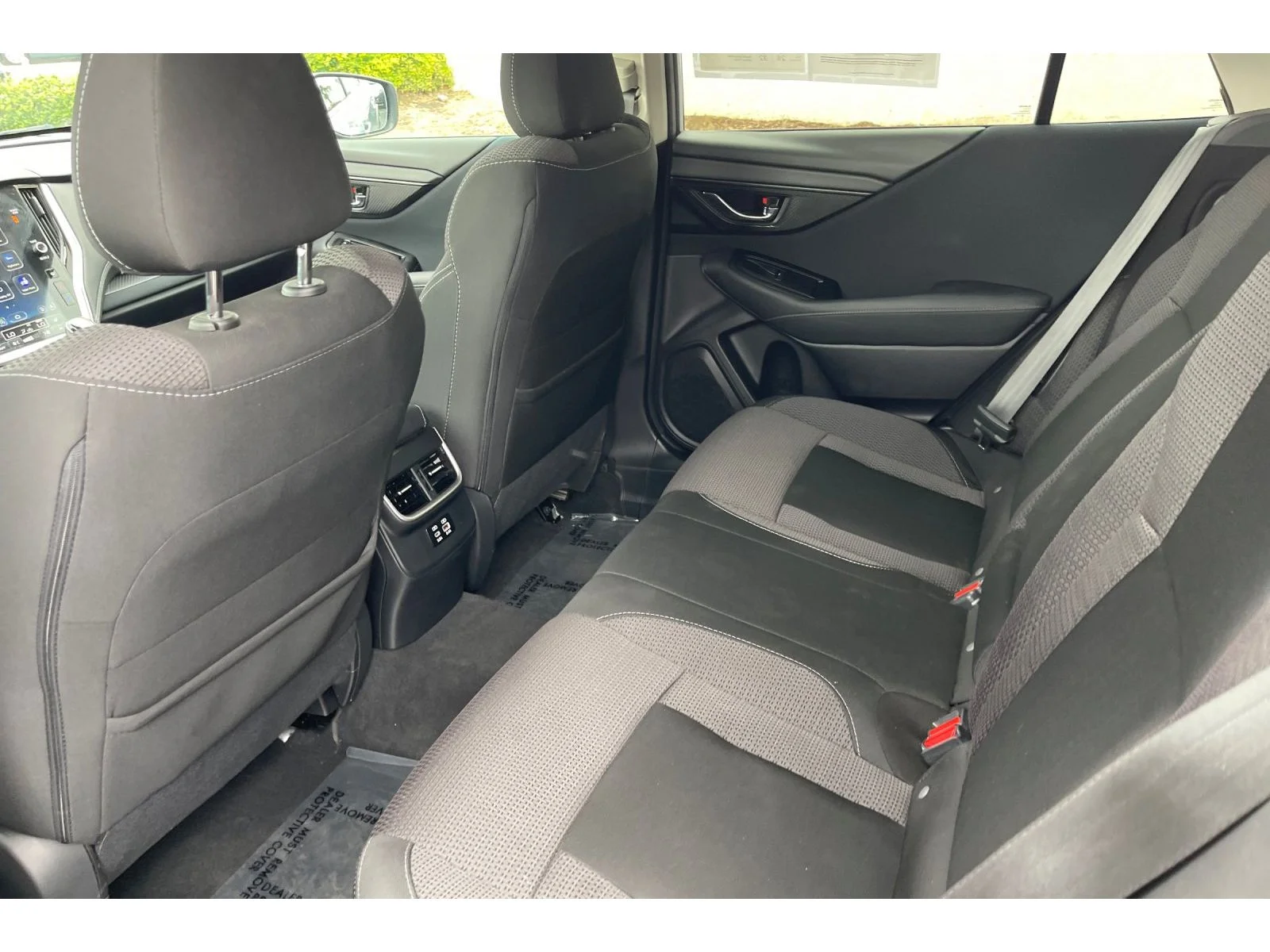 Used 2024 ICE SILVER METALL Subaru Premium image 14
