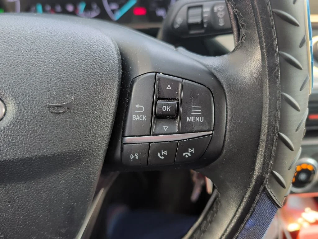 Used 2023 Gray Ford XLT image 9