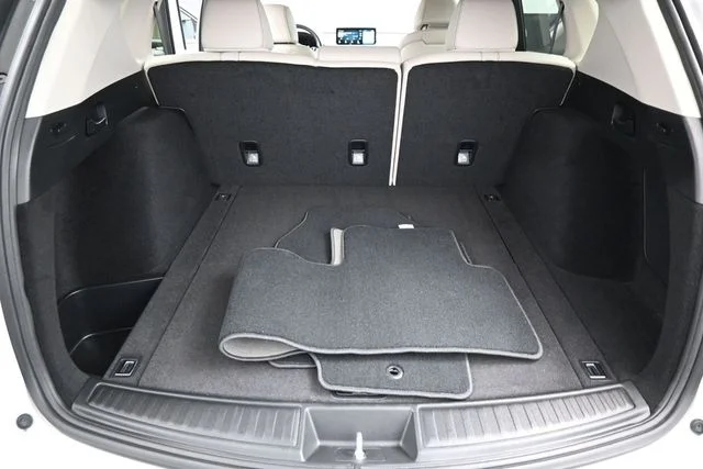 Used 2025 White Acura Technology Package image 9