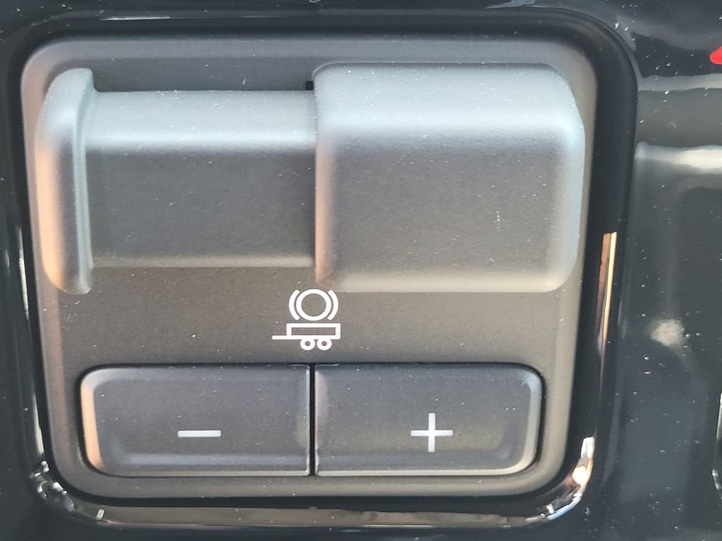 2025 Chevrolet Silverado 1500 LT - Photo 17