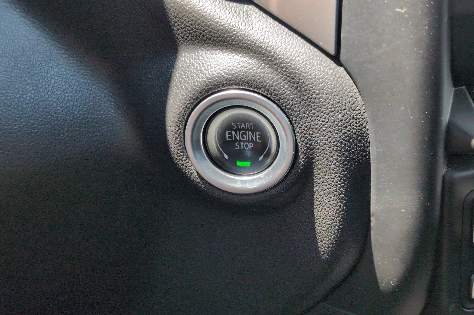 Used 2022 GREENSTONE METALLIC Chevrolet LT image 22