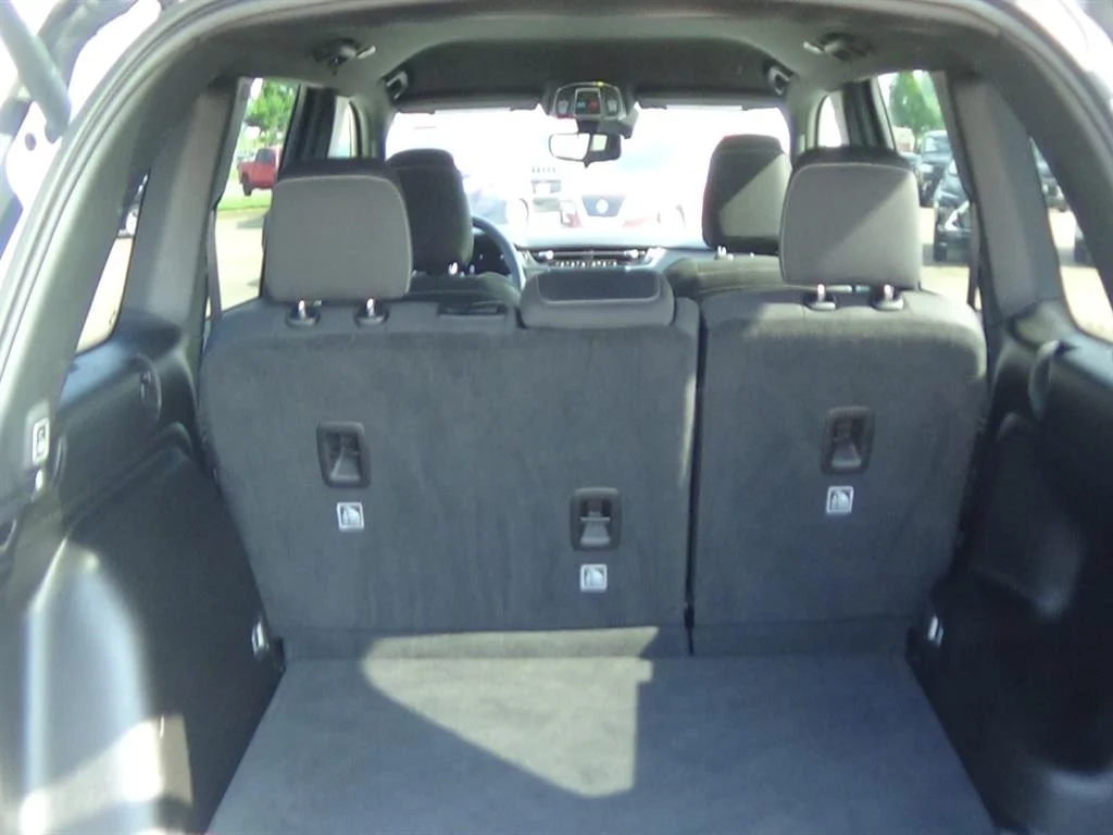 Used 2023 Bright White Clear Coat (pw7) Jeep 4xe image 11