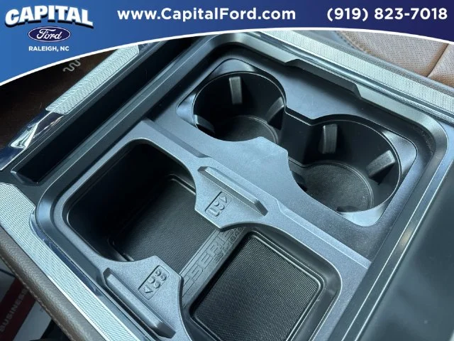 Used 2025  Ford King Ranch image 32