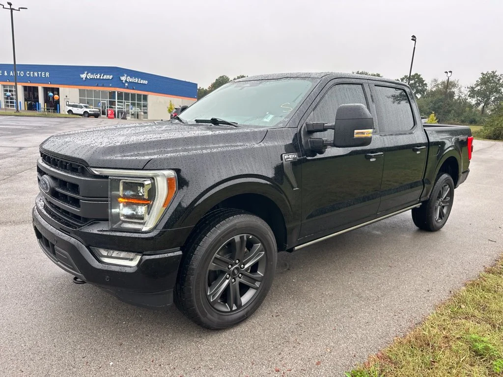 Used 2023 Black Metallic Ford Lariat image 3