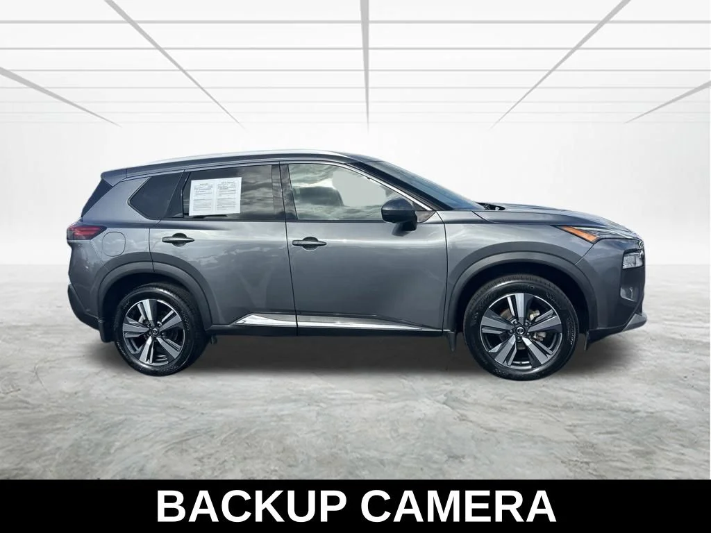 Used 2021 Gray Nissan SL image 4