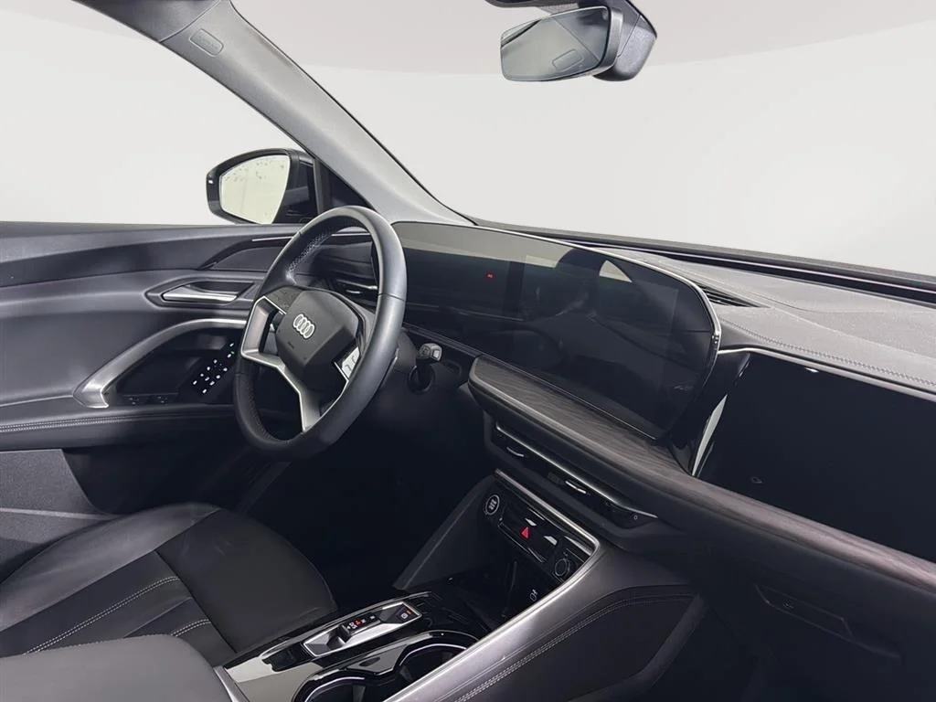 Used 2025 Mythos Black Metallic Audi Premium image 10