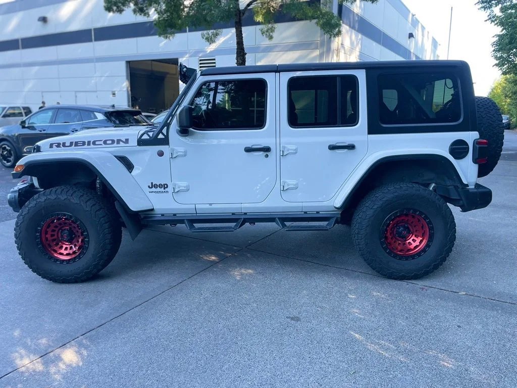 Used 2018 Bright White Clearcoat Jeep Unlimited Rubicon image 6