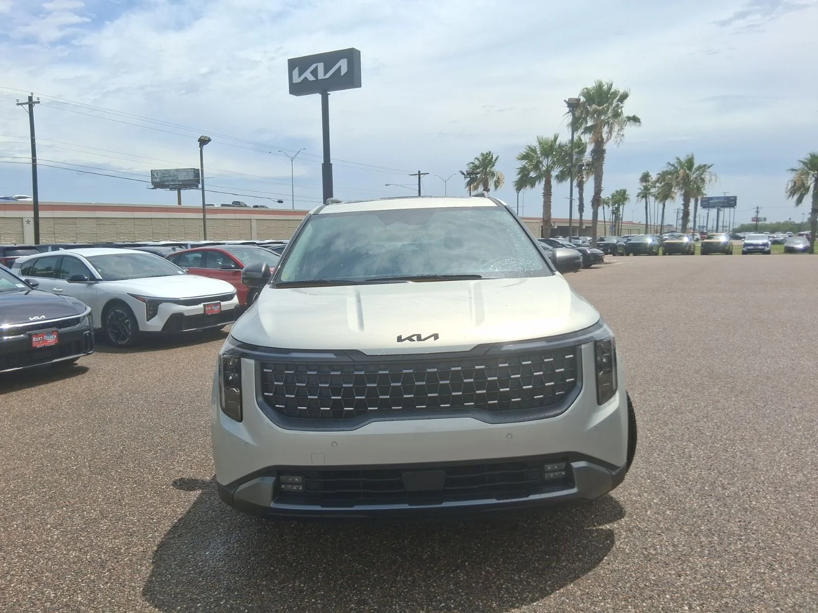 New 2026 White Kia SX image 2