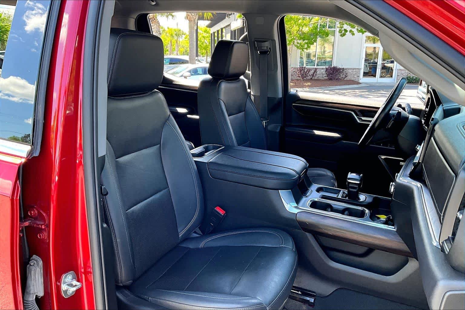 Used 2023 Volcanic Red Tintcoat GMC SLT image 9