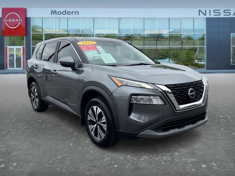 Certified Used 2023 Gun Metallic Nissan SV image 3