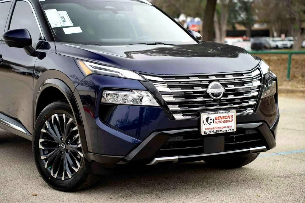New 2026 Blue Nissan Platinum image 3