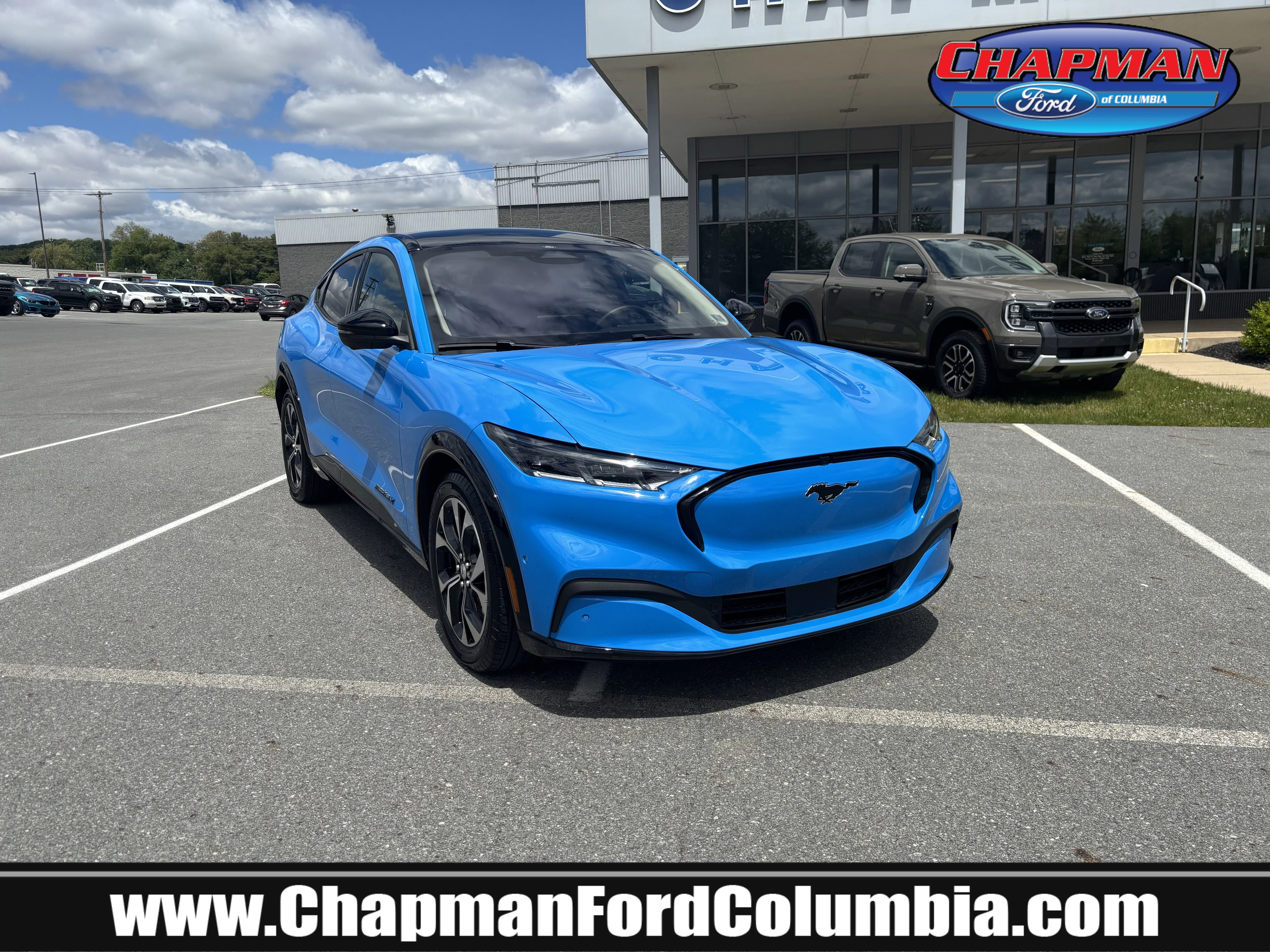 2023 Ford Mustang-Mach-e Premium's photo