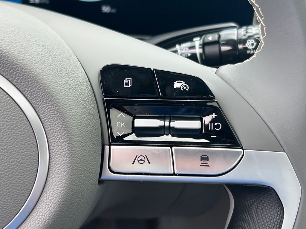 2025 Hyundai Elantra SEL - Photo 25