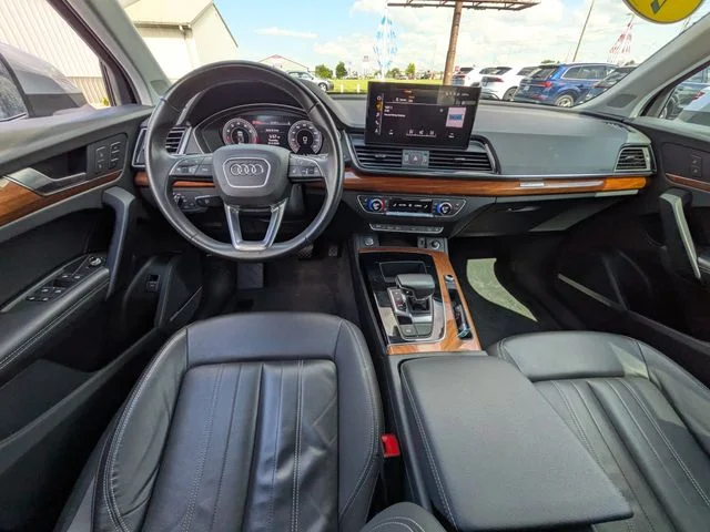 Used 2022 Silver Audi 45 S line Premium image 11