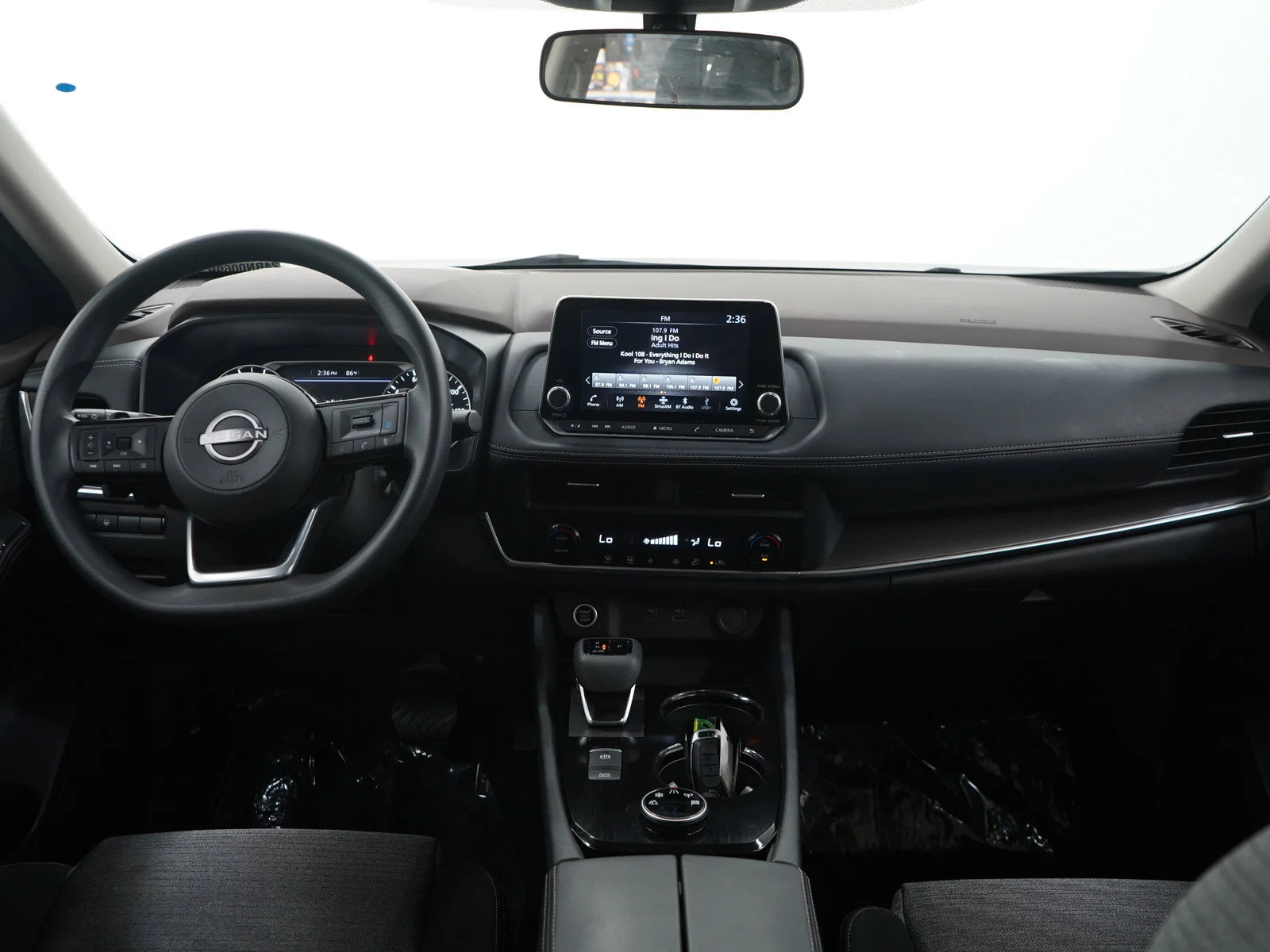 Used 2023 Pearl White Tricoat Nissan SV image 15