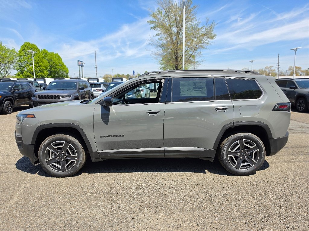 New 2026 Sting-Gray Clear-Coat Exterior Paint Jeep Laredo image 9