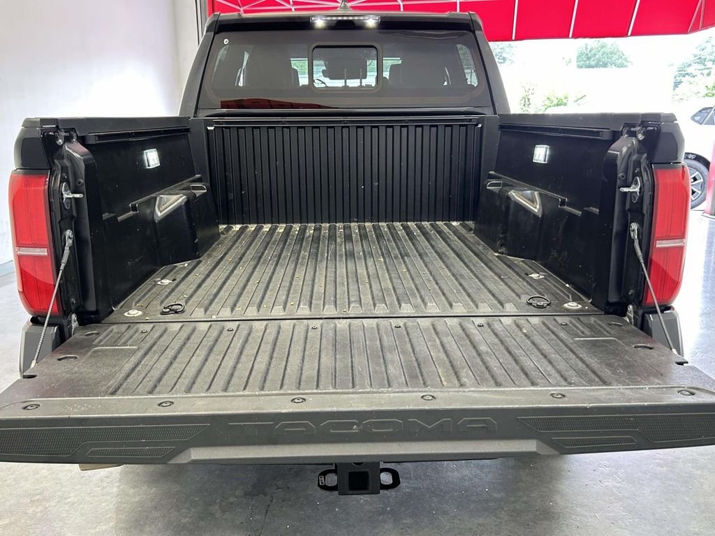 Used 2025  Toyota SR5 image 14