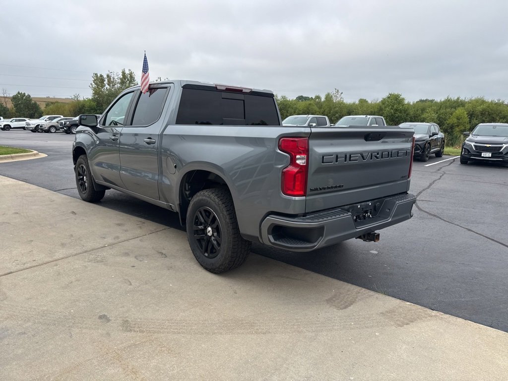 2020 Chevrolet Silverado 1500 RST photo 2