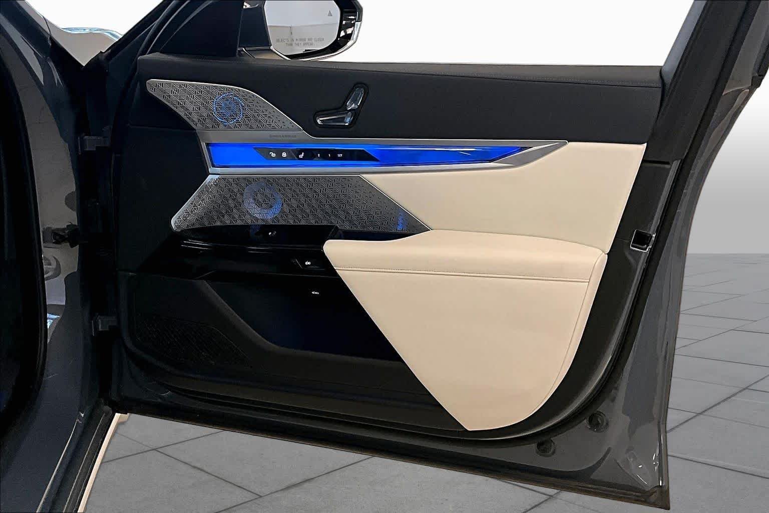 Used 2024 Sparkling Copper Metallic BMW xDrive60 image 21