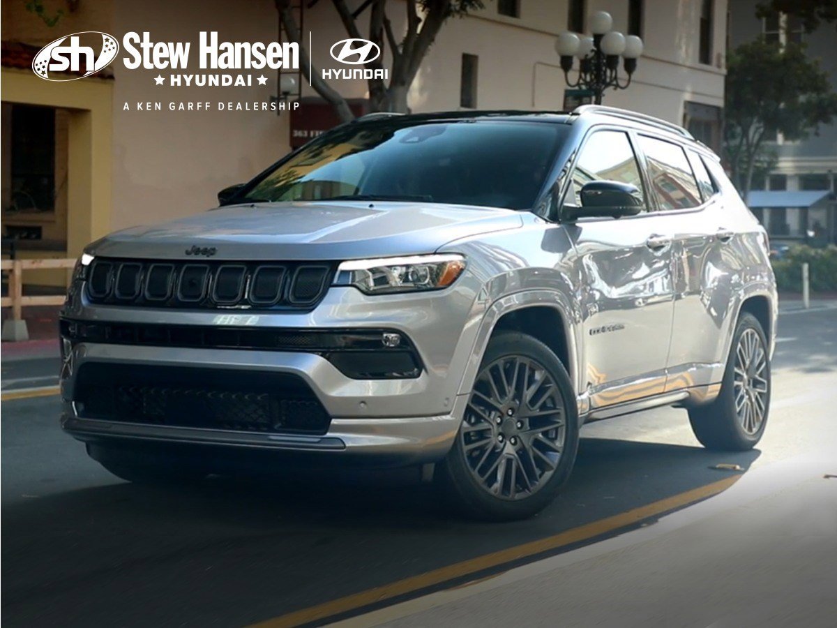 2022 Jeep Compass Latitude Lux 4X4's photo