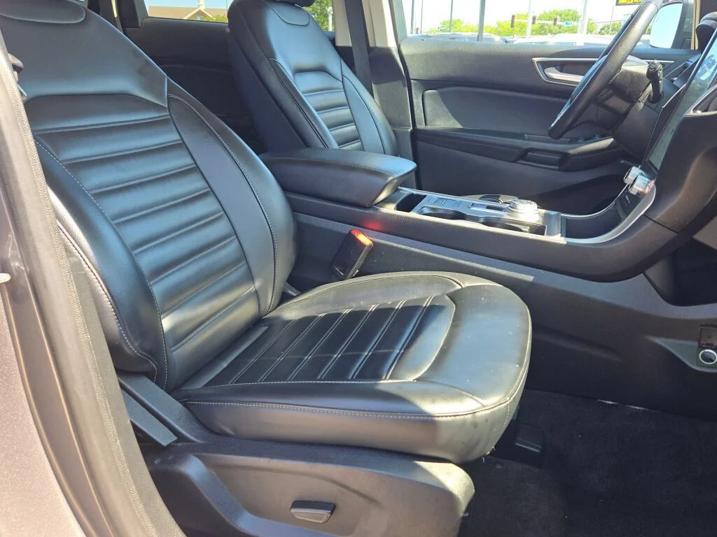 Certified Used 2024 Gray Ford SEL image 6