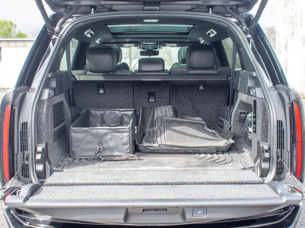 Certified Used 2025 Black Land Rover SE image 38