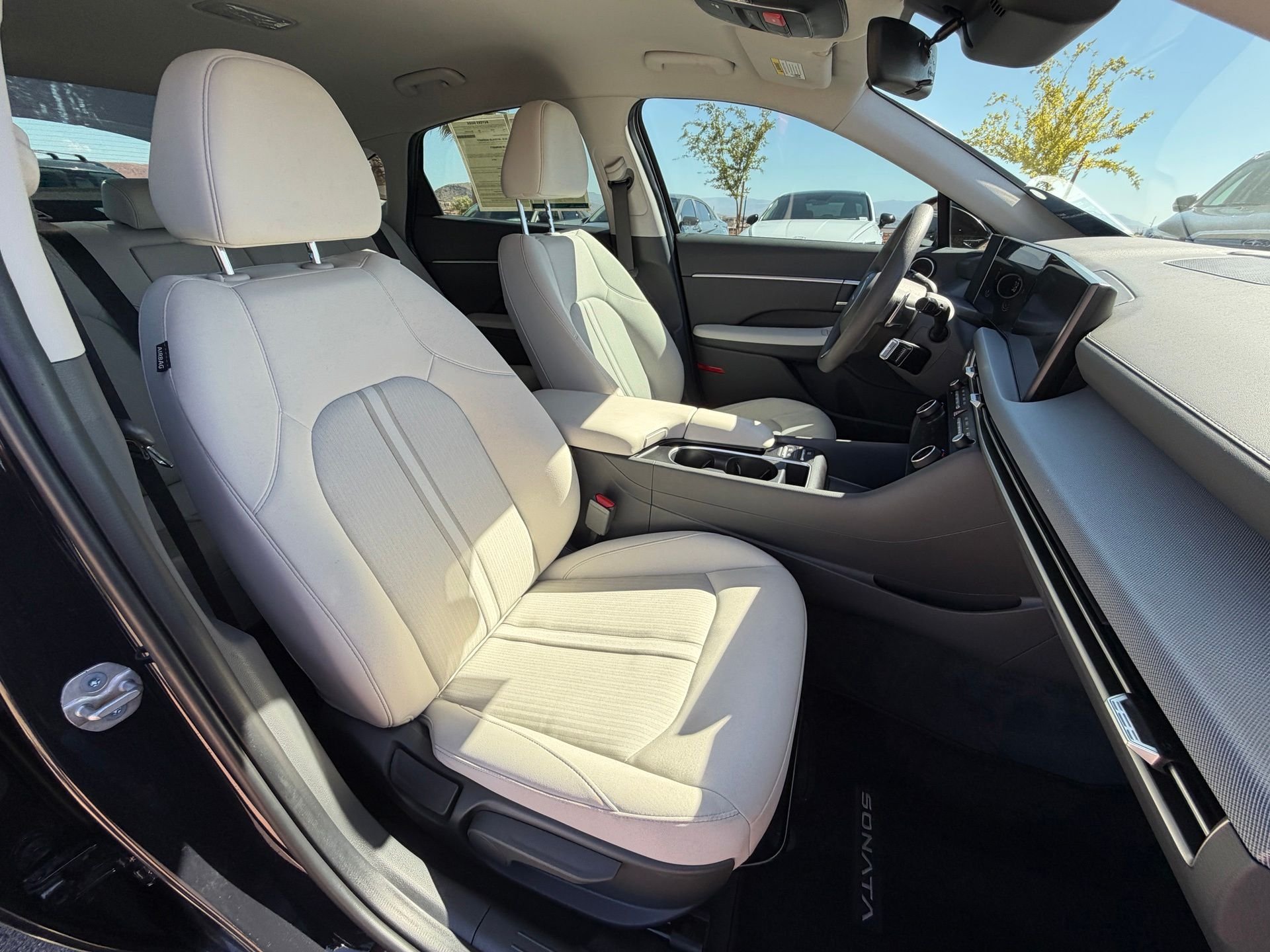 Certified Used 2025 Blue Hyundai SEL image 42