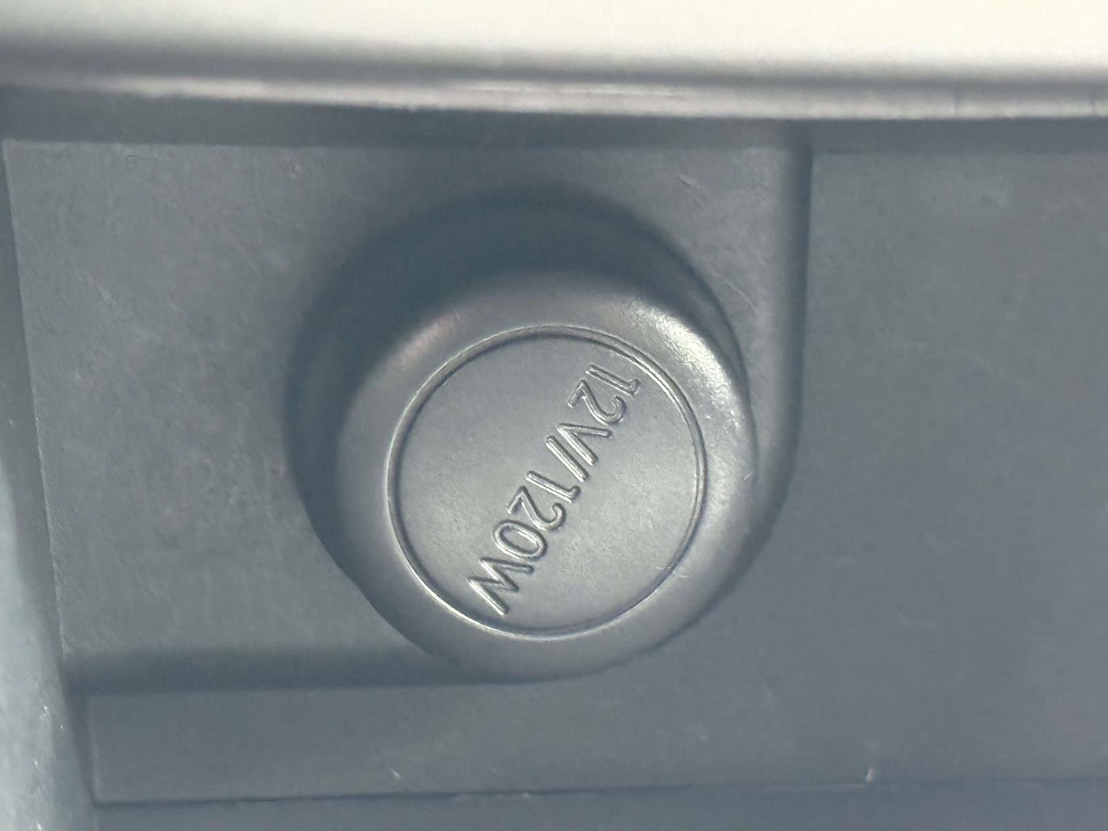 Used 2014 Carbide Gray Metallic Subaru 2.5i Premium image 17