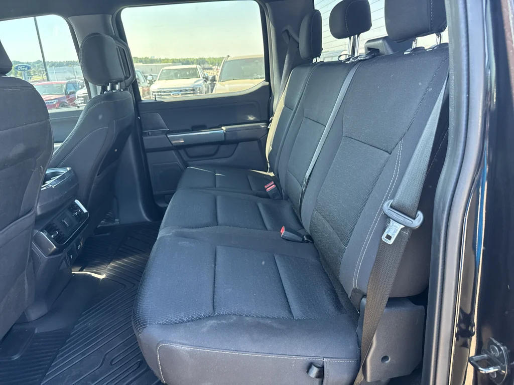 Used 2022 Agate Black Metallic Ford XLT image 9