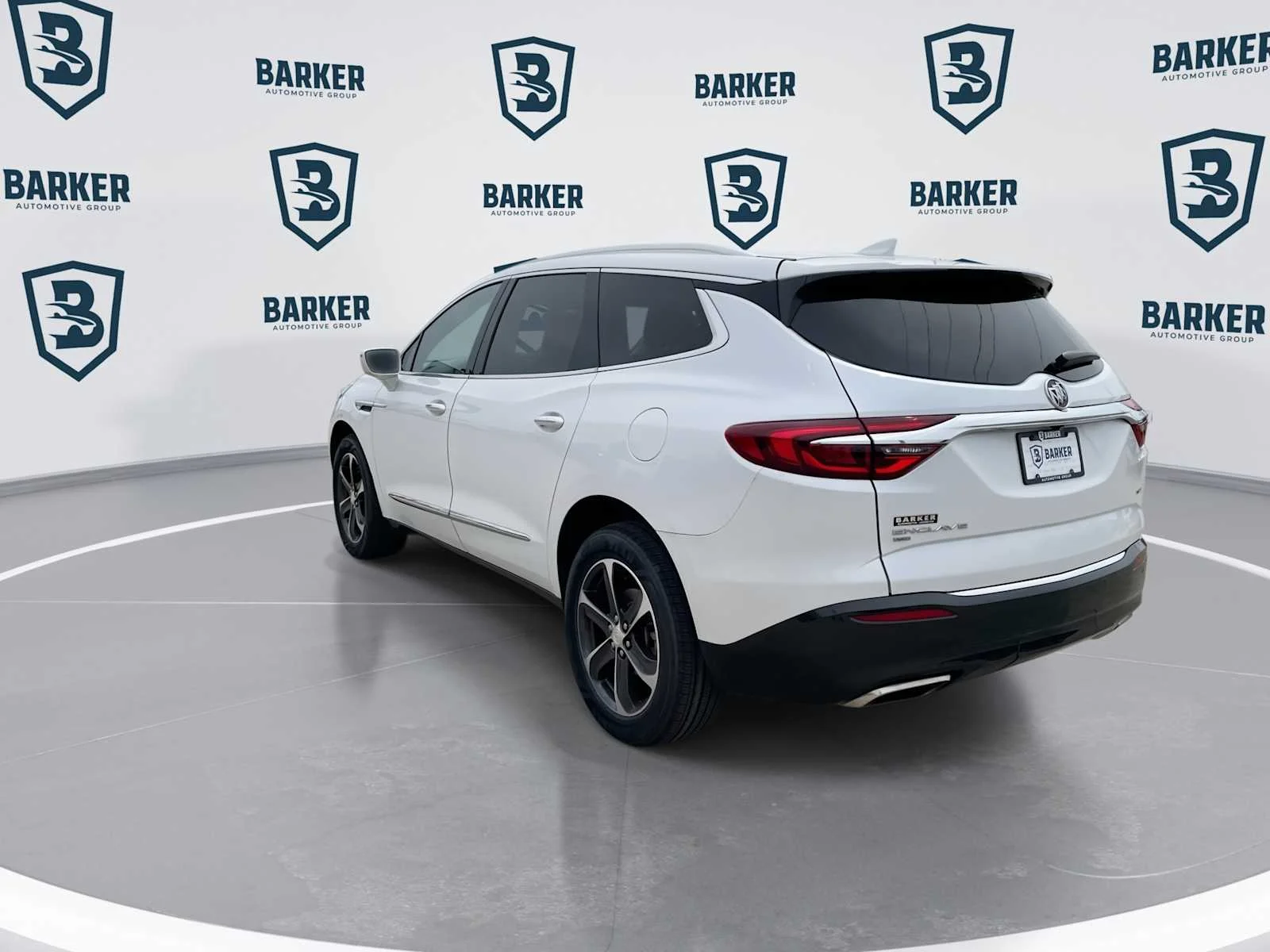 Used 2020 Includes Satin Nickel lower exterior accent color.) Buick Essence image 6