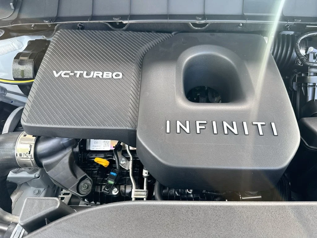 New 2027 RADIANT WHITE INFINITI Luxe FWD image 34