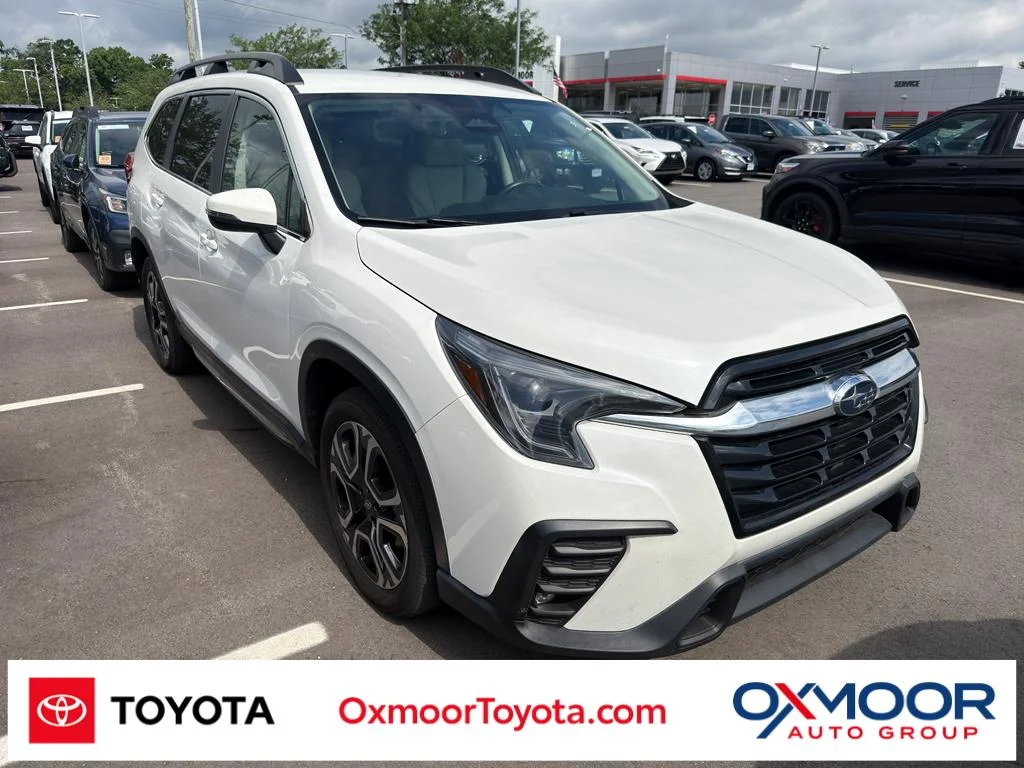 2023 Subaru Ascent Limited 7 Passenger's photo